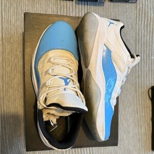Jordan 11 Lows -Light Blue